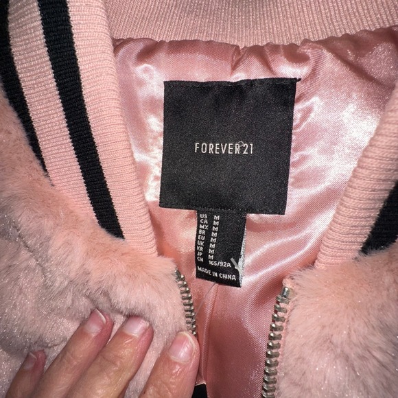 NWT Forever 21 Pink Fuzzy Varsity Bomber Jacket Number 19 Size M - Picture 4 of 4